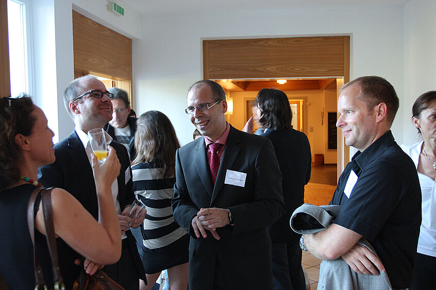 Aperitif bei der Eröffnung des Sommerdiskurses 2012