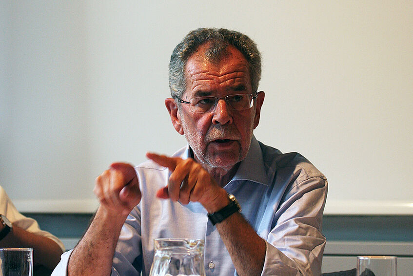 Univ.-Prof. Dr. Alexander Van der Bellen am Podium